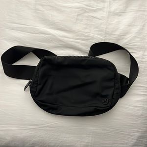 Iululemon belt bag